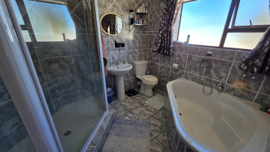 3 Bedroom Property for Sale in Dana Bay Western Cape